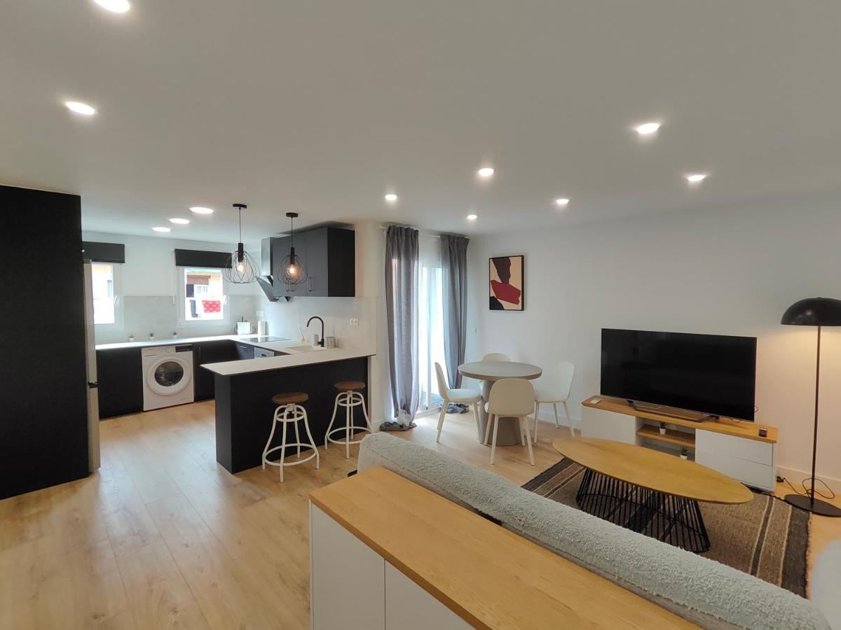 Fantastic Sant Adria Апартаменты Сан-Адриан-де-Бесос